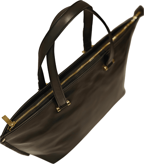 black shoulder bag